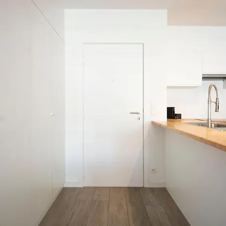 6 Persoons 2 Slaapkamer 2 Badkamer Appt Esplanade Appartement De Panne