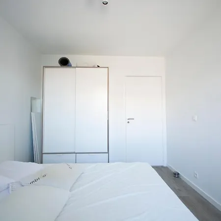 6 Persoons 2 Slaapkamer 2 Badkamer Appt Esplanade Daire De Panne