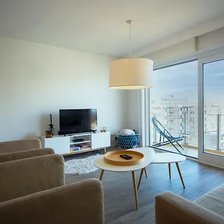 6 Persoons 2 Slaapkamer 2 Badkamer Appt Esplanade * De Panne